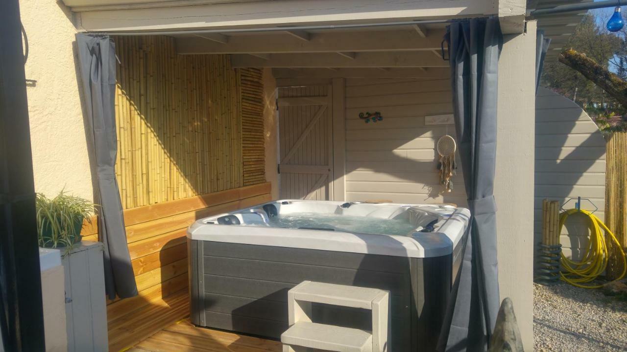 Gite Lapaz/Jacuzzi Prive/Piscine Драгинян Екстериор снимка